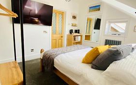 Pierremont En-Suite Rooms- 4 Mins Walk To Viking Bay Beach